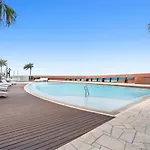 5-Star Highfloor Oceanview Dream Home In Paradise