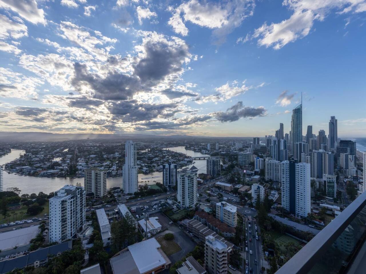 5-star Highfloor Oceanview Dream In Paradise Apartment Gold Coast